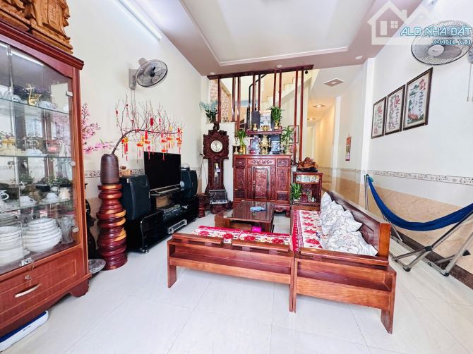 Nhà Mê Mái Thái hẻm 6m đường 320 Trần Phú, Thành Phố Buôn Ma Thuột 3 tỷ 380