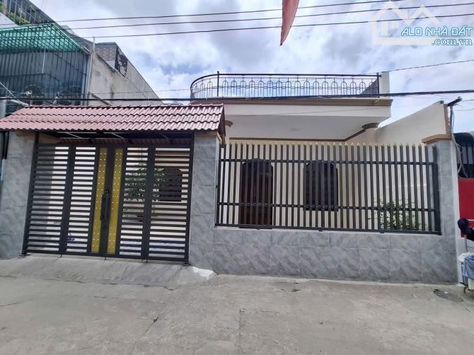 Biệt Thự Mini 150m² – Sân Ô Tô Rộng – SHR Riêng – Trung Tâm Tân Đông Hiệp – Giá 4,8 Tỷ
