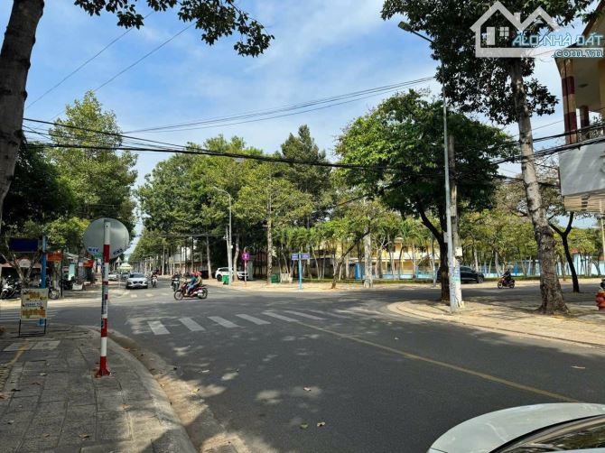 DT: 5x19 Giá 93m2, Mặt Tiền Kinh Doanh Nguyễn Văn Linh, Phường Phước Nguyên, TP Bà Rịa