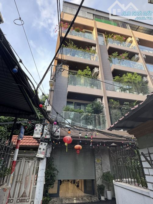 Bán nhà Bồ Đề 50m x 6 tầng thang máy giá 13, 8 tỷ