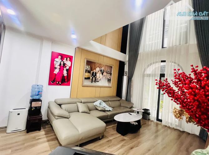 Bán nhà Võng Thị 7 tầng thang máy, thiết kế gia châu âu