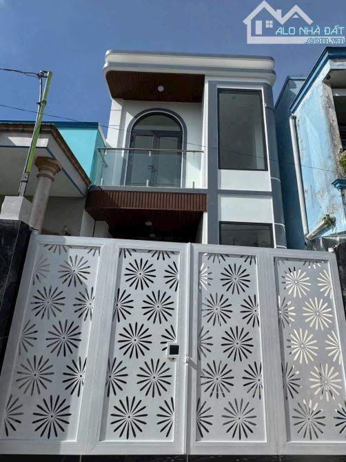 BÁN NHÀ PHƯỜNG 1 MỚI XÂY GIÁ CHỈ 2TY590