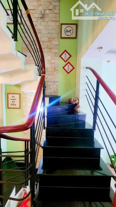 GIÁ TỐT NHẤT QUẬN 3, PHƯỜNG 4 - NGUYỄN ĐÌNH CHIỂU - DT;54M2 - 5 TẦNG BỀ THẾ - CHỈ 9,5 TỶ - 10