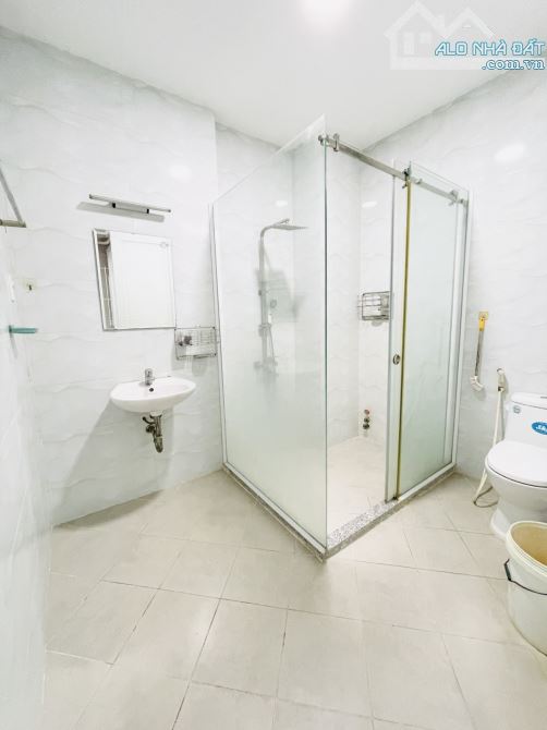 Bán nhà Bình Thạnh - ô tô thông - 111m2 - 4 tầng - ngang 4.5m - 10