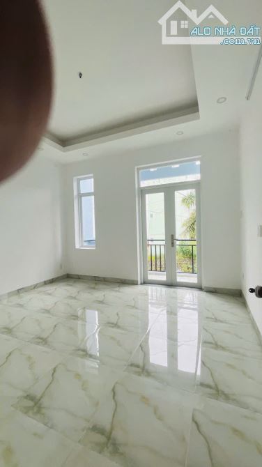 CHỦ NGỘP CẦN BÁN NHÀ 1 TRỆT 2 LẦU MẶT TIỀN HOÀNG HỮU NAM QUẬN 9 58M2/1TY860 SHR - 10