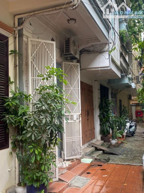 CHÍNH CHỦ GỬI BÁN NHÀ PHỐ HÀO NAM DT 36m, 4 Tầng, Mt 3,3m, Giá 11,6 tỷ - 10