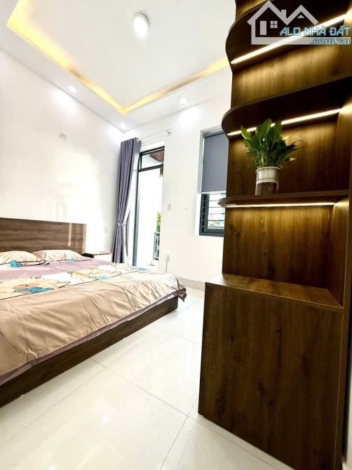 📌📌📌LÀM VIỆC TRỰC TIẾP GIÁ TỐT !!! Bán nhà 2 mặt kiệt oto Tôn Đản - 11