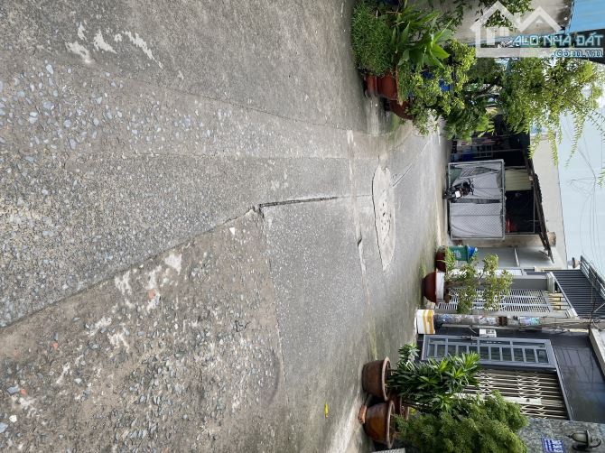 Nhà DT: 50m2 ngang 5 M đường trước nhà 5 M Huỳnh tấn phát P. Phú thuận q7 chỉ 5 Đồng - 1