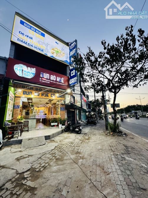 NHÀ MẶT TIỀN QUẬN 7, 3 TẦNG, 5,3x18M, KINH DOANH ĐỈNH, NGUYỄN VĂN LINH - 1