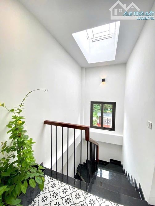 Nhà đẹp long lanh tại Khê Nữ Nguyên khê ( Phúc Thịnh ) ô tô vào nhà - 1