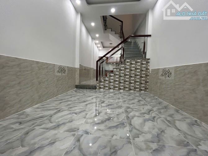 Nhà mới Vuông 2 tầng Hẻm ôtô 40m2 – Đường số 15 Q9 - 1