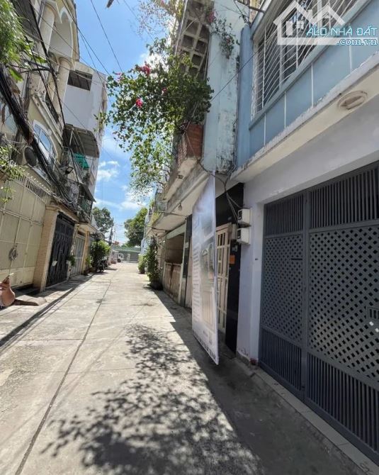 CHỈ 15.2 TỶ! NHÀ 2 TẦNG HXH KHU LỮ GIA, Q11 – 68M² (4X17M), DÒNG TIỀN 250 TRIỆU/NĂM! - 1