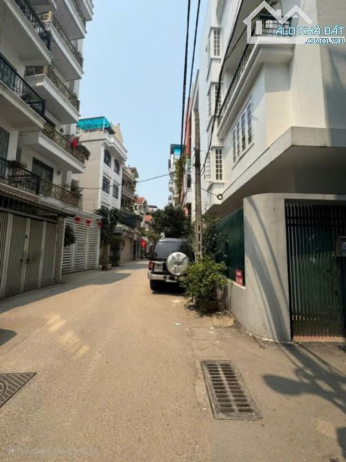 Bán Đất Lạc Long Quân – Tây Hồ, sãn nhà 2 tầng x 80m2, Ô tô, Gần phố, Giá 15.1 Tỷ - 1