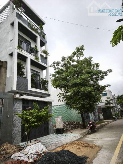 Bán Nhà 4 tầng đường VÕ THỊ THỪA, phường AN PHÚ ĐÔNG,Q12,dt59,8m²(4,5x14).Hẻm 12m - 1