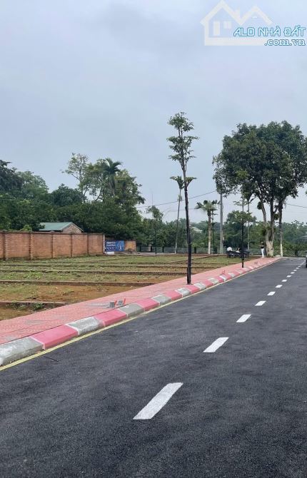 Bán đất thổ cư Láng Hoà Lạc -35 Vai Réo giá rẻ - 1