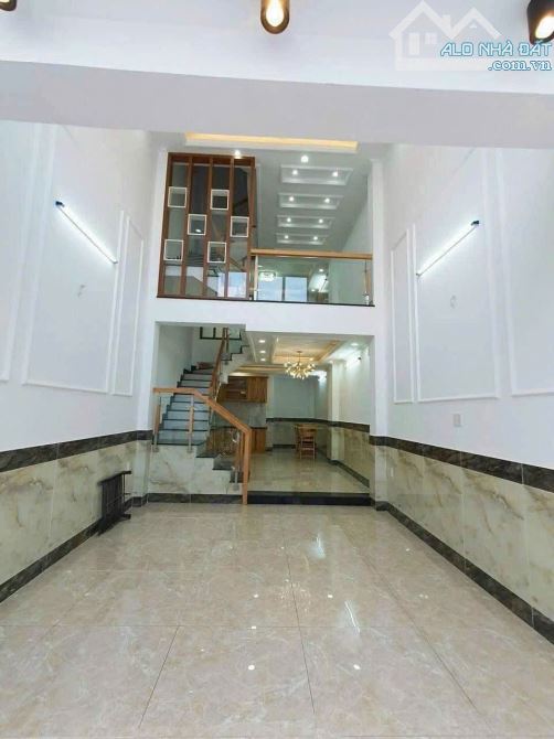 Cho Thuê nhà 5 Tầng  Gần Chợ Long Trường Khu Đông Tăng Long - Chỉ 10 triệu/tháng. - 1
