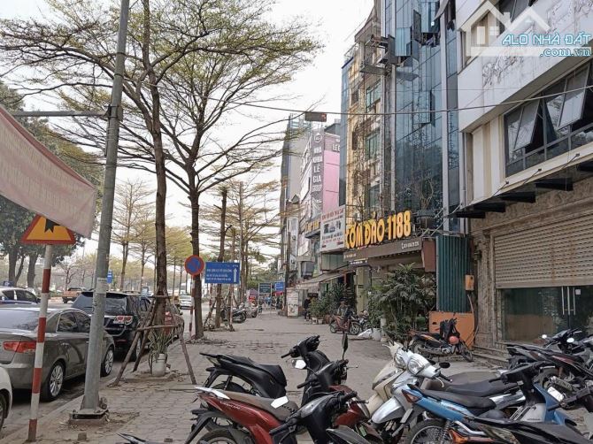 Mặt phố Láng ĐĐ 108m² MT 7m Lô góc 3 thoáng Vỉa hè rộng 10m Xây Building 68.6 tỷ - 1