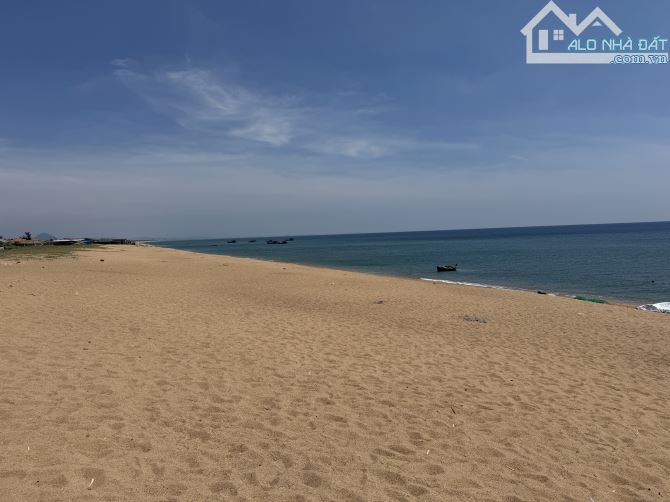 Lô đất diện tích 263m2, sổ hồng riêng, mặt tiền đường Lư Giang, cách biển 100m - 1