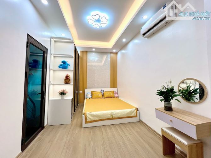 BÁN NHÀ LÔ GÓC SIÊU HIẾM – TÔN ĐỨC THẮNG –25m - 6 tầng - Ô tô  6,38 TỶ ✨ - 1
