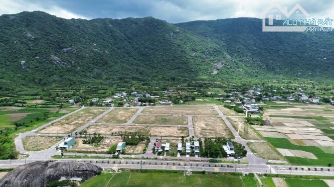 Bán lô đất Cát Tiến cách Biển 700m giá 1ty090/200m2 - 1