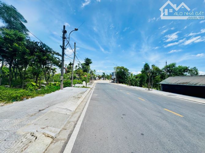 BÁN ĐẤT MẶT TIỀN KINH DOANH ĐỐI DIỆN LÀNG HƯƠNG HUẾ - 1