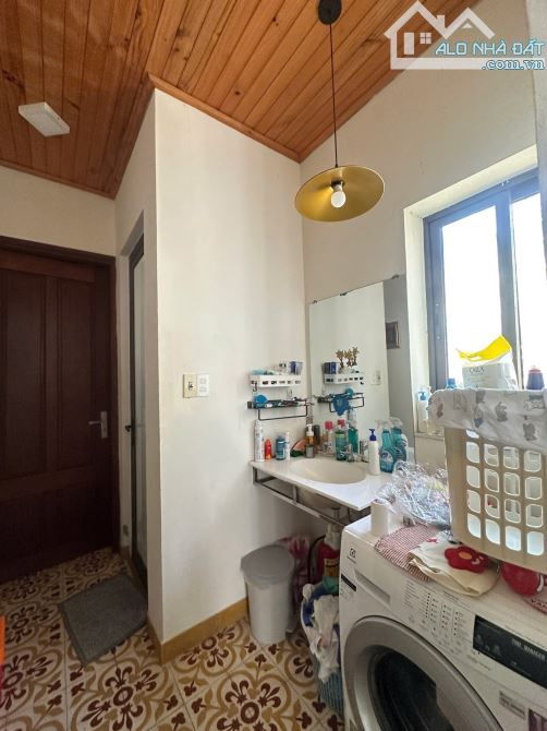 Bán nhà nội thất gỗ kiềng kiệt Oto Nguyễn Trường Tộ Cách Mặt tiền chỉ 40m - 1