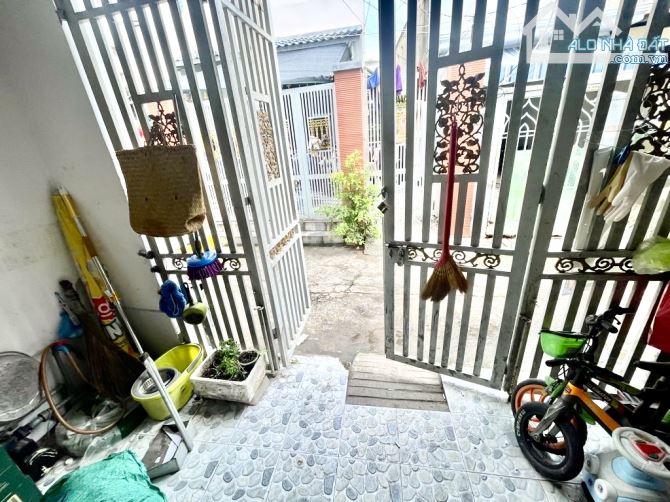 NHÀ 2 TẦNG - DIỆN TÍCH 46M2, VUÔNG VỨC - SỔ HỒNG RIÊNG Huỳnh Tấn Phát Chỉ 3,7 Đồng - 1