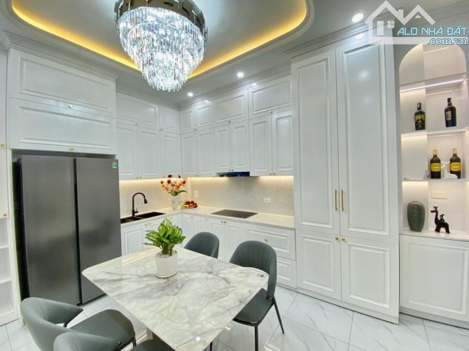 - Bán nhà Trần Cung, 10m ô tô, sát phố, nội thất xịn sò, 48m2, 10.2 tỷ. - 1