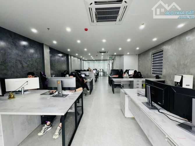 Hàng hiếm sót lại, toà nhà VP mới ngay mặt phố Tô Hiệu, Cầu Giấy. DT: 70m2 x mt 5.6 x 9T - 1