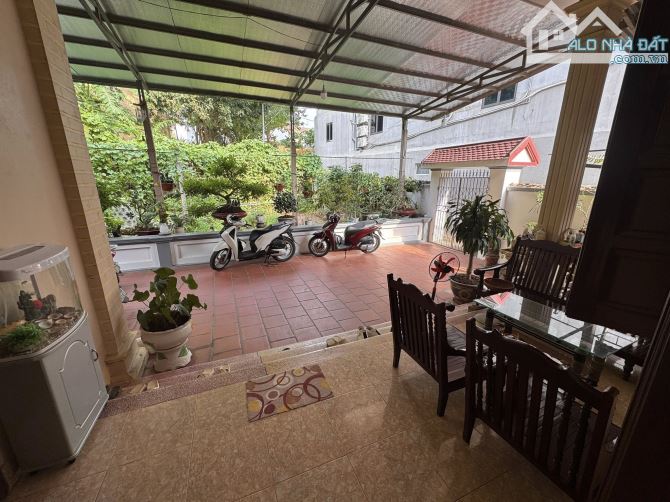 BÁN NHÀ 3 TẦNG LIÊN MẠC – 202M² – NGÕ Ô TÔ – LÔ GÓC – MT 18.3M – 25.8 TỶ - 1