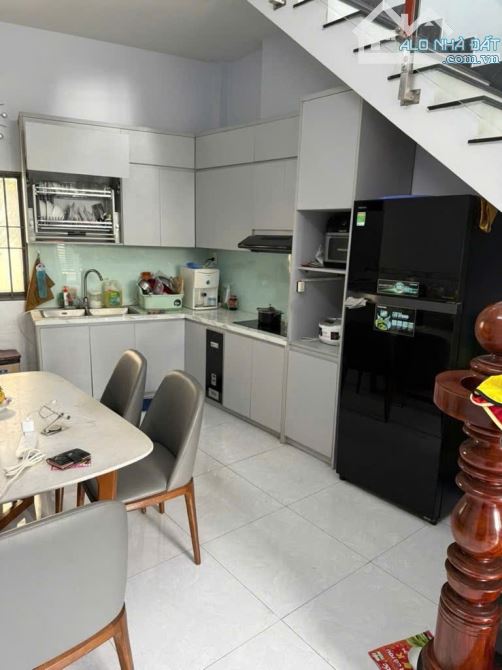 Bán Nhà siêu đẹp trung tâm p DĨ An, HCH - 1
