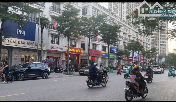 Phố Vip Xuân La, Lạc Long Quân, Tây Hồ 50m, mt 4.5m, giá cực tốt, ô tô, gần phố. - 1