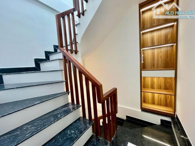 Bán nhà trung tâm quận Thanh Xuân, Ba gác đỗ cửa, Full Nội thất, DT 30m2*5 Tầng*Giá 7,3 Tỷ - 1