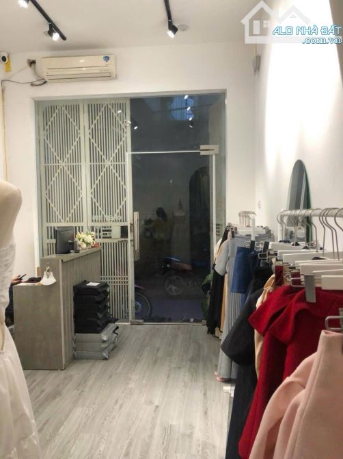 CHÍNH CHỦ GỬI BÁN NHÀ PHỐ HÀO NAM DT 36m, 4 Tầng, Mt 3,3m, Giá 11,6 tỷ - 1