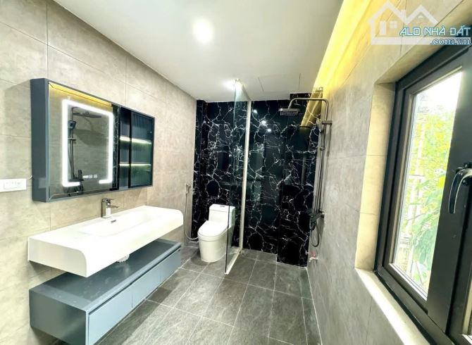 Bán nhà ngõ Văn Phú, Hà Đông. DT 37m2, 5 tầng, 3PN, full nội thất đẹp, sổ đỏ chính chủ. - 1