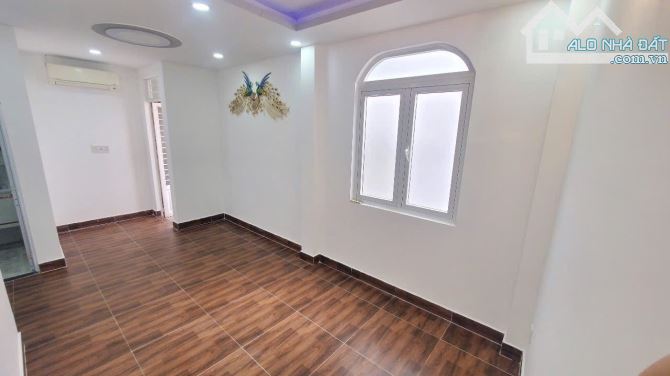NHÀ MT NGUYỄN VĂN KHỐI, GÒ VẤP, DT: 9x20m, CN180m2,5tầng, GIÁ 40tỷ tl - 1