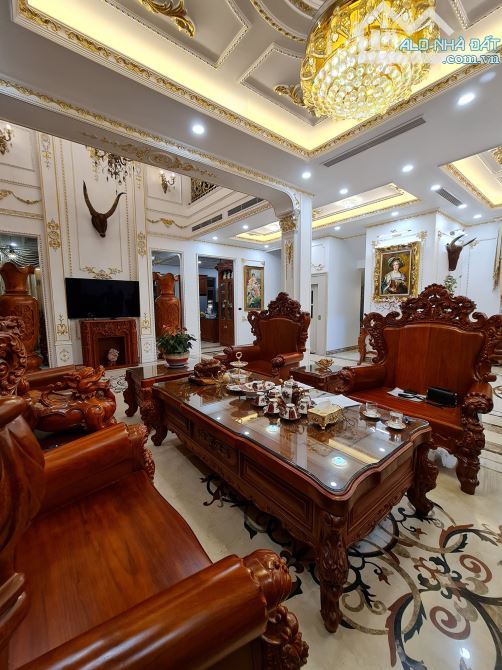 Bán biệt thự đẳng cấp nhất KĐT Việt Hưng, Long Biên. Nội thất, thang máý xịn, vị trí đẹp! - 1
