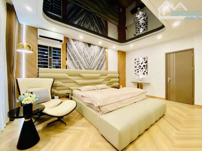 Trương Định - 45m2 - 5 Tầng - 3 gác đỗ cửa - 30m ra đường OTO - Chỉ 9 tỷ có thương lượng - 1