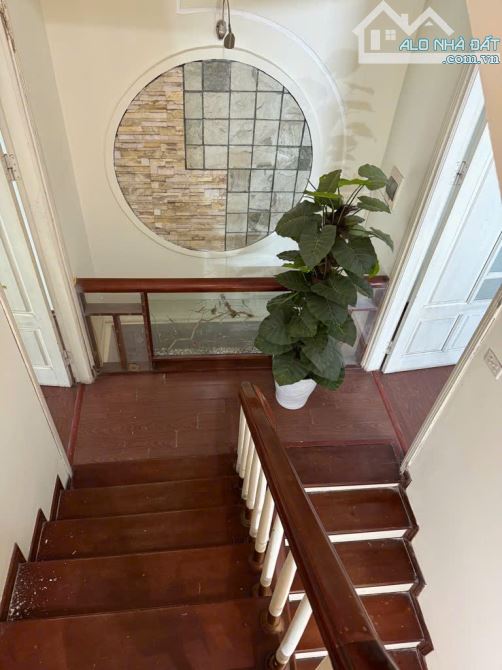 BÁN NHÀ DỊCH VỌNG CẦU GIẤY - LÔ GÓC - Ô TÔ KINH DOANH - NGÕ THÔNG - 54M2, HƠN 17 TỶ - 1