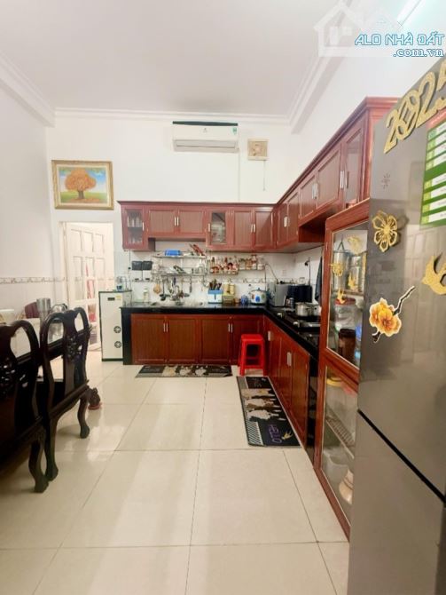 Nhà đẹp Bình Trị Đông, DT 72m2 4 tầng, giá nhỉnh 7 tỷ, giáp Q6 - khu Tên Lửa, vào ở ngay - 1