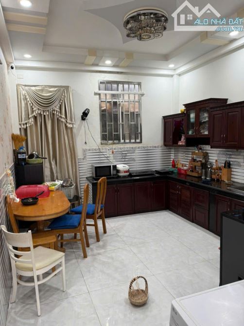 Bán nhà 4 x 16m, khu VIP Cao Lỗ P4-Q8 - 1