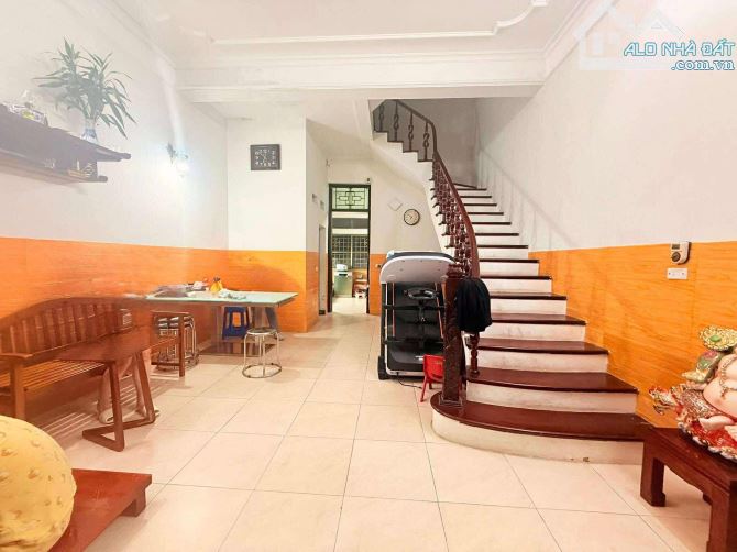 BÁN NHÀ 3 TẦNG PHỐ CẦU GIẤY 102M2  MẶT TIỀN 5M QUẬN CẦU GIẤY  21,9 TỶ - 1