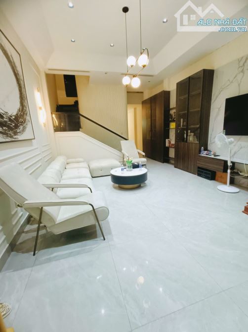 Nhà đẹp tặng full nội thất - Khu Vip, cạnh công viên - Phan Huy Ích, GV - 1