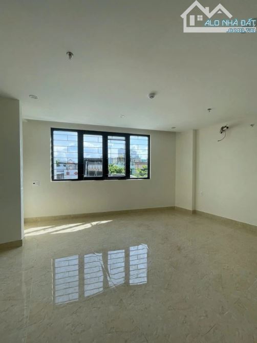 BÁN TÒA  VĂN PHÒNG MỚI 100% - VỊ TRÍ VÀNG - 1