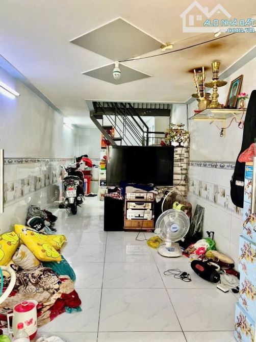 NHÀ 4 TẦNG CĂN GÓC 2 MẶT TIỀN  44M2, HẺM XE HƠI ĐẬU CỬA. GẦN SIÊU THỊ METRO, NGUYỄN THỊ - 1