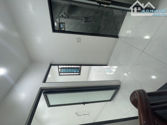 Bán nhà 3 tầng 40m tổ 6 Kỳ Bá Tp Thái Bình ngõ 2 xe máy. Giá 1.95 tỷ - 1
