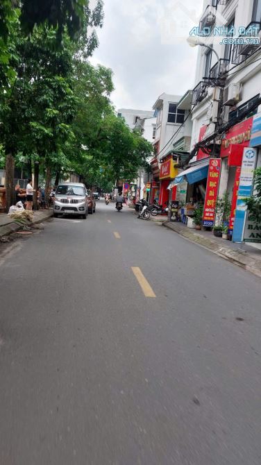 Nhà Ô Cách 45m2-3 phòng ngủ- 5.9 tỷ , gần mặt phố, bệnh viện Đức Giang - 1