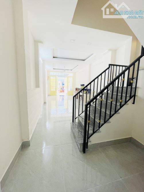 BÌNH THẠNH HẺM XE HƠI VÀO NHÀ 68M2, 2 TẦNG 9 TỶ 2 THƯƠNG LƯỢNG - 1