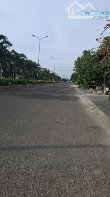 CẦN BÁN ĐẤT DT: 80 M2 ĐƯỜNG  HUỲNH TẤN PHÁT KHU BẮC HÀ THANH 1 - 1
