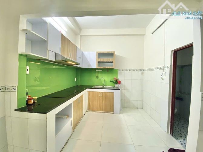 BÁN NHÀ GẦN HỒ ĐẮC DI, TÂY THẠNH, TÂN PHÚ - NHÀ NGANG 4M, 3 TẦNG, HẺM 4M. GIÁ NHỈNH 5 TỶ - 1